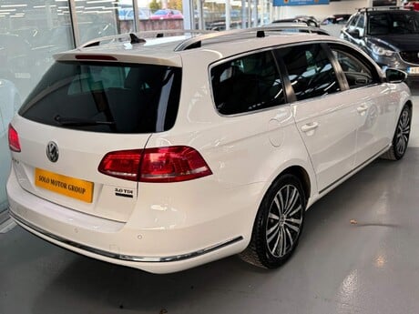 Volkswagen Passat 2.0 TDI BlueMotion Tech Sport DSG Euro 5 (s/s) 5dr 2