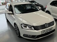 Volkswagen Passat 2.0 TDI BlueMotion Tech Sport DSG Euro 5 (s/s) 5dr 8