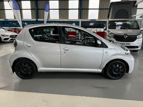 Toyota Aygo 1.0 VVT-i Ice Euro 5 5dr 3