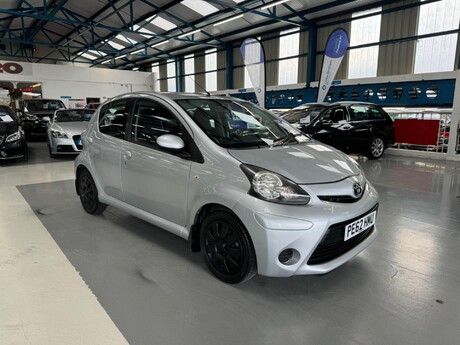 Toyota Aygo 1.0 VVT-i Ice Euro 5 5dr 8