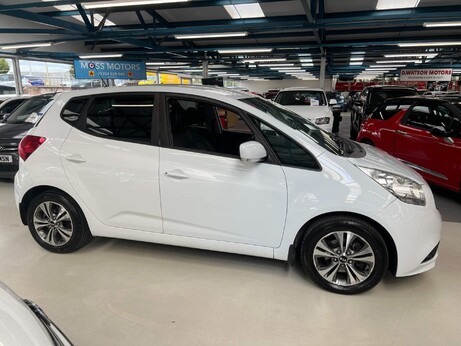 Kia Venga 1.6 EcoDynamics 4 Euro 5 (s/s) 5dr 4