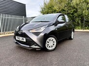 Toyota Aygo 1.0 VVT-i x-play x-shift Euro 6 5dr (Safety Sense) 18