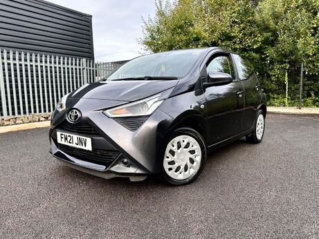 Toyota Aygo 1.0 VVT-i x-play x-shift Euro 6 5dr (Safety Sense) 14