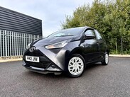 Toyota Aygo 1.0 VVT-i x-play x-shift Euro 6 5dr (Safety Sense) 73