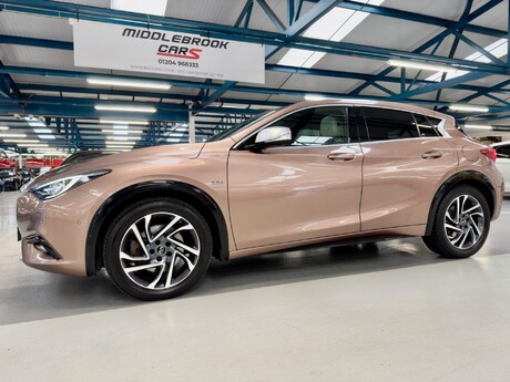 Infiniti Q30 2.2d Premium Tech DCT AWD Euro 6 (s/s) 5dr 6