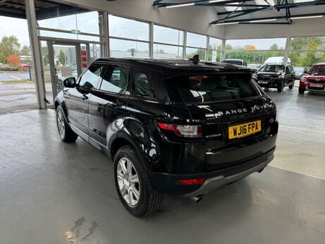 Land Rover Range Rover Evoque 2.0 eD4 SE Tech FWD Euro 6 (s/s) 5dr 2