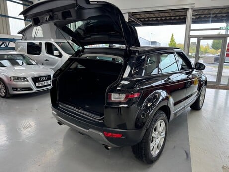 Land Rover Range Rover Evoque 2.0 eD4 SE Tech FWD Euro 6 (s/s) 5dr 7