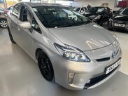 Toyota Prius 1.8 VVT-h CVT Euro 6 (s/s) 5dr 1