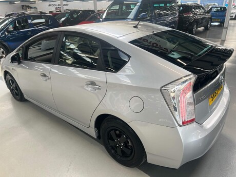 Toyota Prius 1.8 VVT-h CVT Euro 6 (s/s) 5dr 91