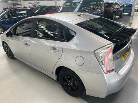 Toyota Prius 1.8 VVT-h CVT Euro 6 (s/s) 5dr 87