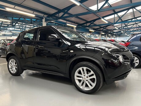 Nissan Juke 1.6 Acenta Euro 5 (s/s) 5dr 4