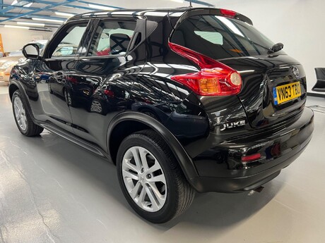 Nissan Juke 1.6 Acenta Euro 5 (s/s) 5dr 37