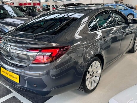 Vauxhall Insignia 2.0 CDTi SRi Auto Euro 5 5dr 2