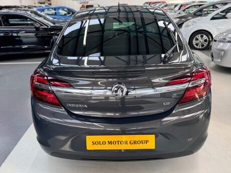 Vauxhall Insignia 2.0 CDTi SRi Auto Euro 5 5dr 9