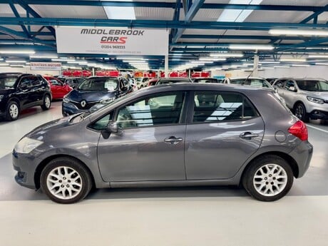 Toyota Auris 1.6 VVT-i TR 5dr 2