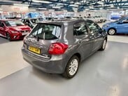 Toyota Auris 1.6 VVT-i TR 5dr 8