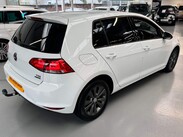 Volkswagen Golf 1.6 TDI BlueMotion Tech SE DSG Euro 5 (s/s) 5dr 12