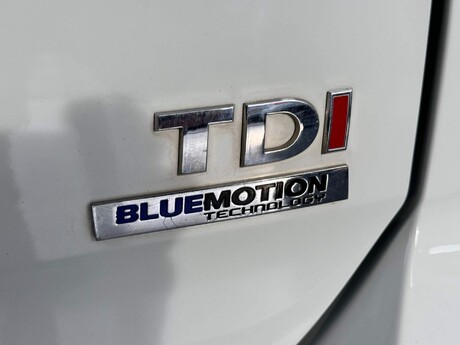 Volkswagen Golf 1.6 TDI BlueMotion Tech SE DSG Euro 5 (s/s) 5dr 83