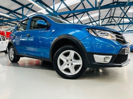 Dacia Sandero Stepway 0.9 TCe Laureate Euro 5 5dr 3