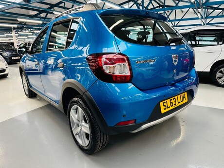 Dacia Sandero Stepway 0.9 TCe Laureate Euro 5 5dr 6