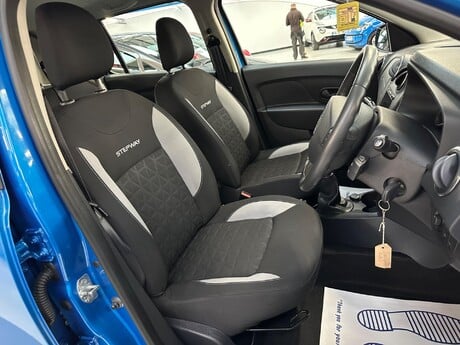 Dacia Sandero Stepway 0.9 TCe Laureate Euro 5 5dr 13