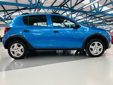 Dacia Sandero Stepway 0.9 TCe Laureate Euro 5 5dr 70