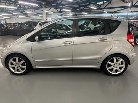 Mercedes-Benz A Class 2.0 A200 CDI Avantgarde SE 5dr 17