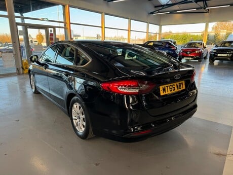 Ford Mondeo 1.5 TDCi ECOnetic Zetec Euro 6 (s/s) 5dr 8