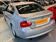 BMW 3 Series 2.0 320i SE Auto Euro 4 4dr 9