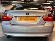 BMW 3 Series 2.0 320i SE Auto Euro 4 4dr 11