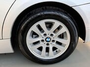 BMW 3 Series 2.0 320i SE Auto Euro 4 4dr 68