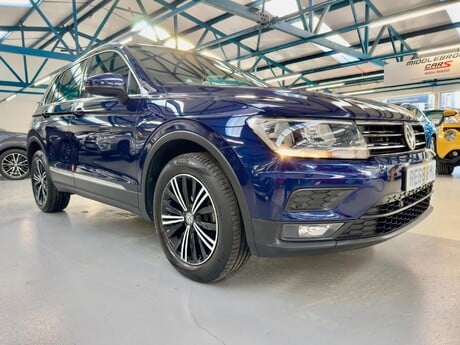 Volkswagen Tiguan 2.0 TDI SE Navigation DSG 4Motion Euro 6 (s/s) 5dr 22