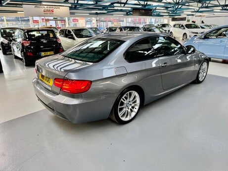 BMW 3 Series 2.0 320i M Sport Steptronic Euro 5 2dr 8