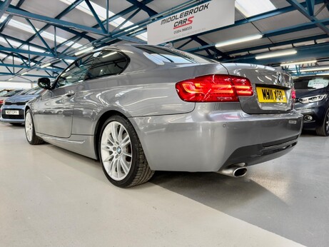 BMW 3 Series 2.0 320i M Sport Steptronic Euro 5 2dr 29