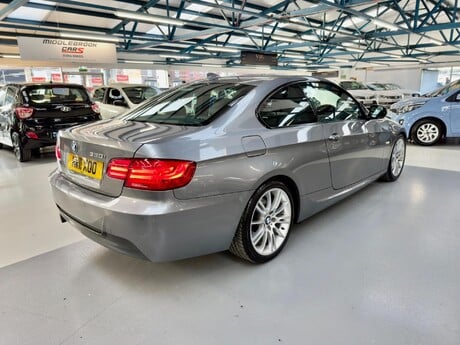 BMW 3 Series 2.0 320i M Sport Steptronic Euro 5 2dr 40