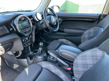 Mini Hatch 2.0 Cooper S Euro 6 (s/s) 3dr 16