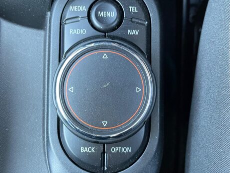 Mini Hatch 2.0 Cooper S Euro 6 (s/s) 3dr 21