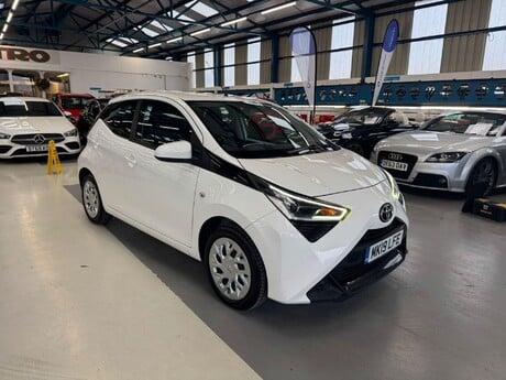 Toyota Aygo 1.0 VVT-i x-play Euro 6 5dr 2