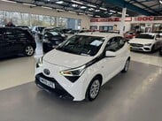 Toyota Aygo 1.0 VVT-i x-play Euro 6 5dr 4