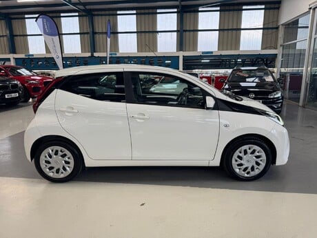 Toyota Aygo 1.0 VVT-i x-play Euro 6 5dr 5