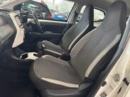 Toyota Aygo 1.0 VVT-i x-play Euro 6 5dr 9