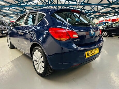 Vauxhall Astra 1.4 16v Tech Line Euro 5 5dr 6