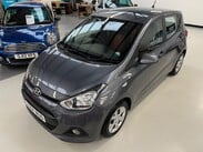 Hyundai i10 1.0 SE Euro 5 5dr 3