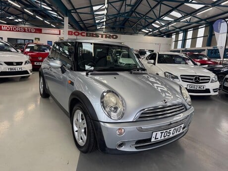 Mini Hatch 1.6 Cooper CVT Euro 4 3dr 2