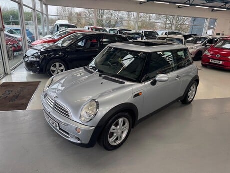 Mini Hatch 1.6 Cooper CVT Euro 4 3dr 5