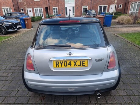 Mini Hatch 1.6 Cooper Euro 3 3dr 6