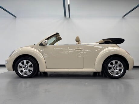 Volkswagen Beetle 1.6 Cabriolet Euro 4 2dr 11