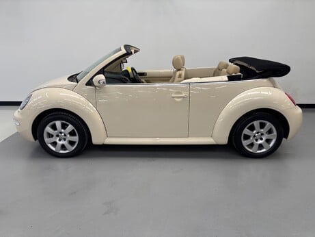 Volkswagen Beetle 1.6 Cabriolet Euro 4 2dr 8