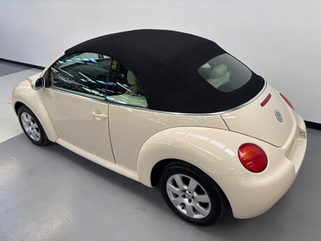 Volkswagen Beetle 1.6 Cabriolet Euro 4 2dr 14