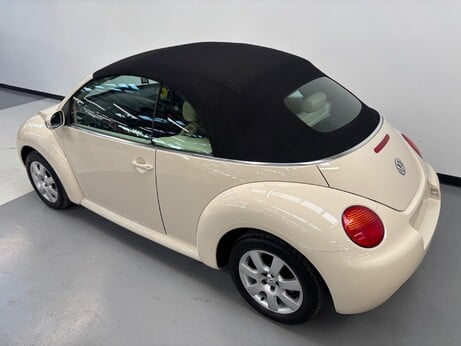 Volkswagen Beetle 1.6 Cabriolet Euro 4 2dr 10